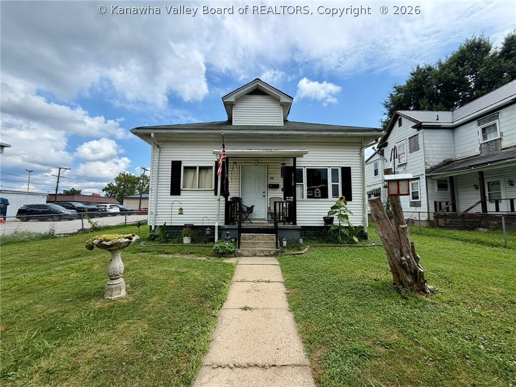 Property Photo:  226 9th Avenue  WV 25303 