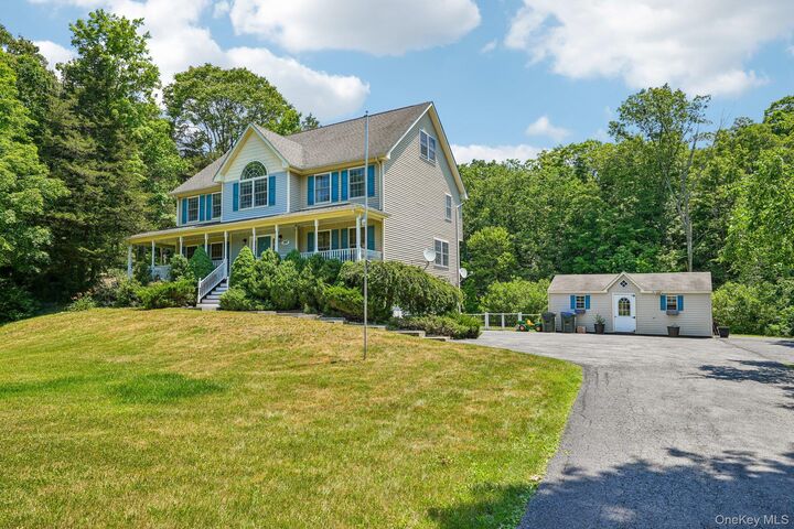 Property Photo:  197 Oxford Road  NY 10918 