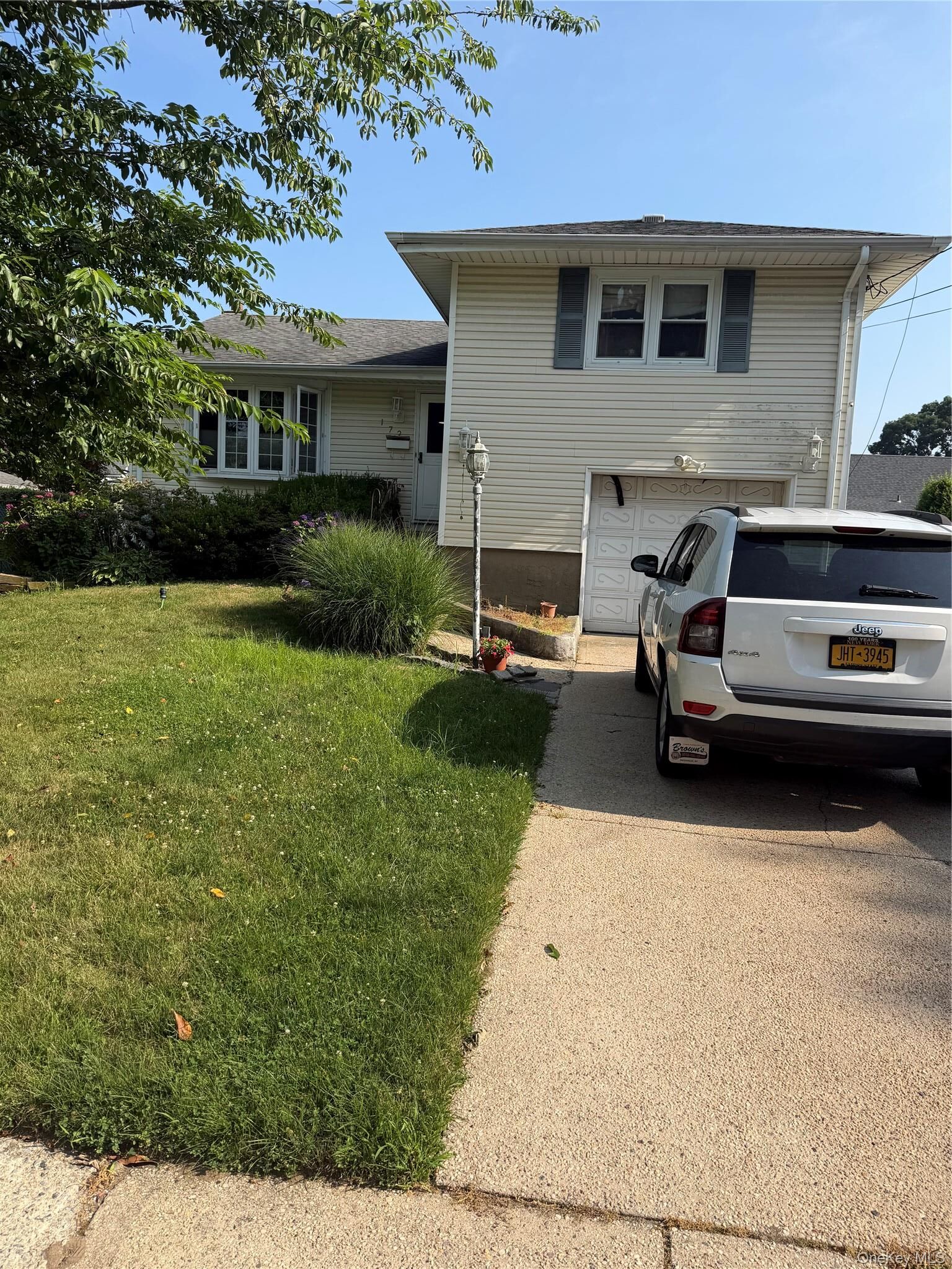 Property Photo:  172 N Walnut Street  NY 11758 