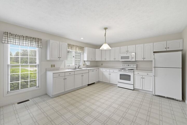 Property Photo:  1806 Olde Post Rd  OH 44805 