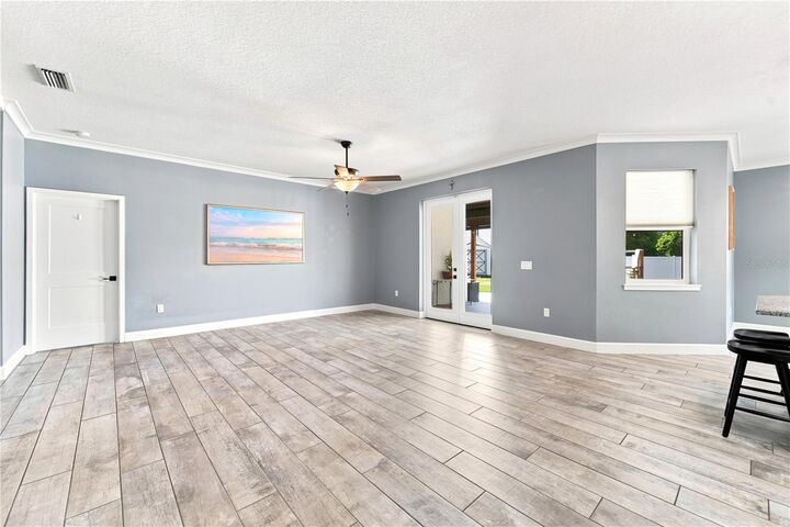 Property Photo: 125 Longwood Drive FL 32764