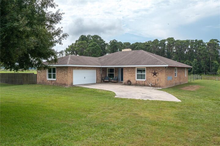 Property Photo:  1755 Beth Lane  FL 33880 