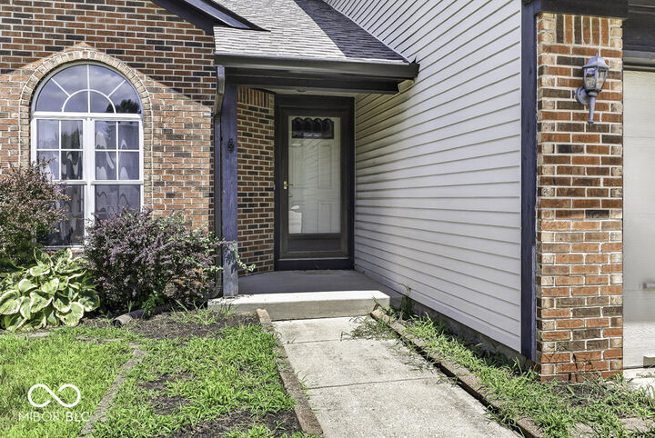 Property Photo: 1548 Doe Lane IN 46142