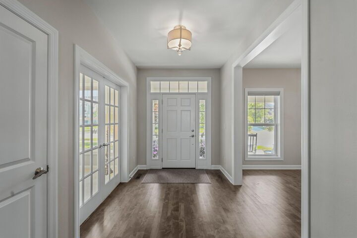 Property Photo: W79n423 Ridgeway Ln WI 53012