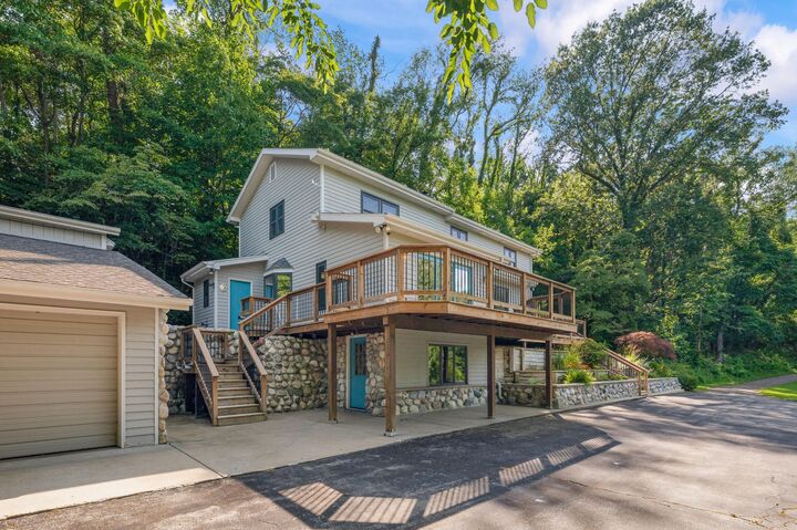 Property Photo:  500 Tuttle Road  MI 49101 