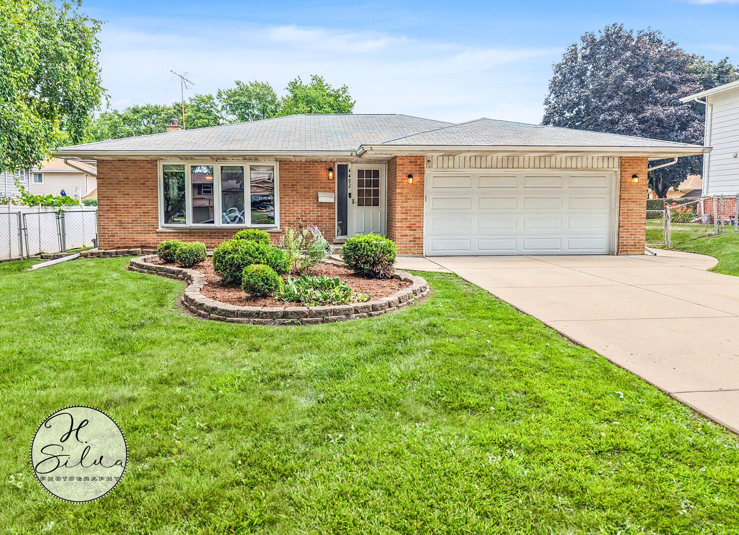 Property Photo:  4402 Sycamore Lane  IL 60008 