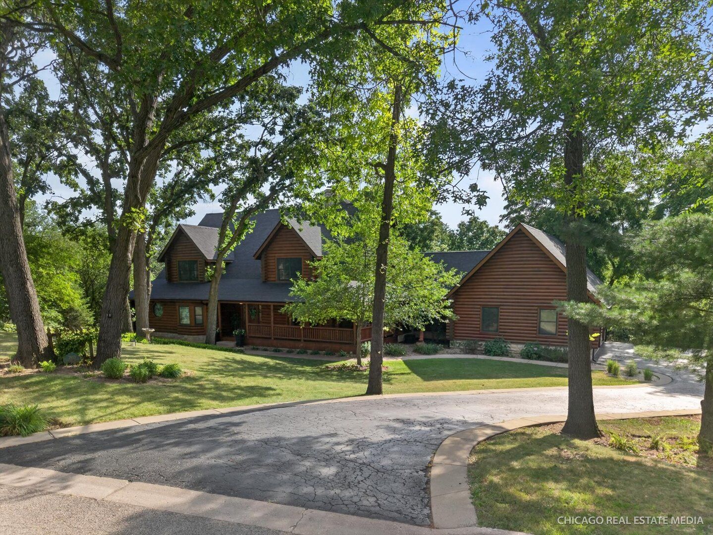 Property Photo: 3903 Niblick Court IL 60012
