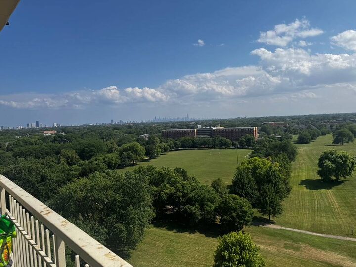 Property Photo:  7061 N Kedzie Avenue 1102  IL 60645 