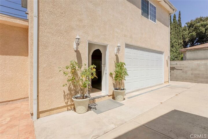 Property Photo:  6641 Agnes Avenue  CA 91606 