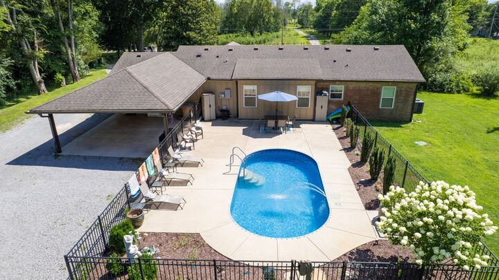 Property Photo:  1044 Cherry Ln  TN 37129 