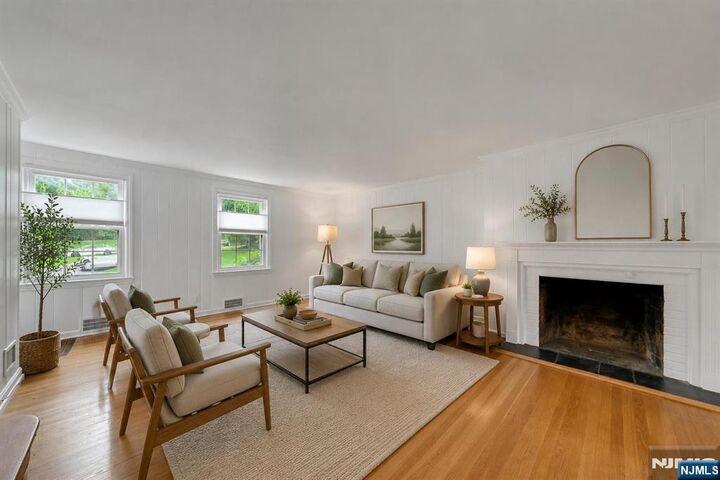 Property Photo:  68 Dwight Place B  NJ 07631 