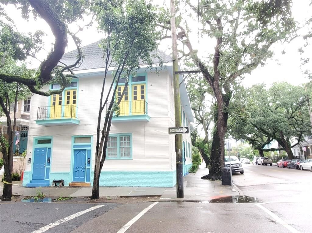 Property Photo: 1103 Third Street A LA 70130