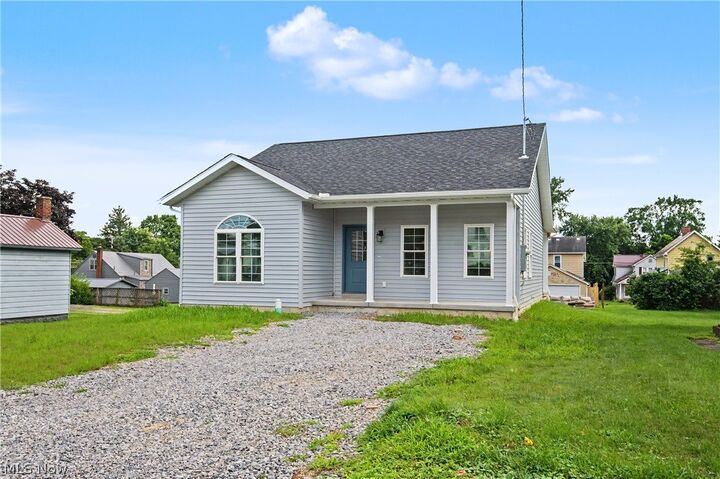 Property Photo:  122 Sherman Street  OH 44432 