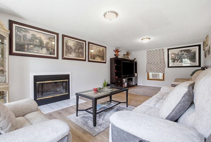 Property Photo: 29 Chase Brook Circle NH 03052