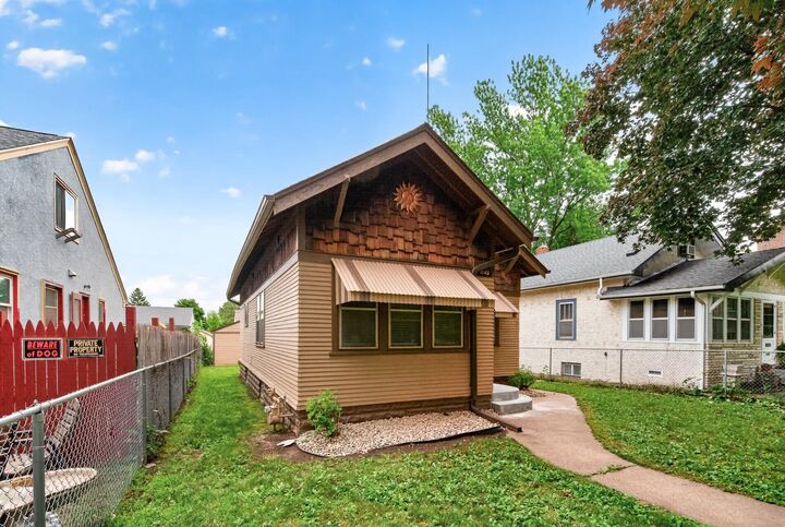 Property Photo: 1148 Lane Place MN 55106