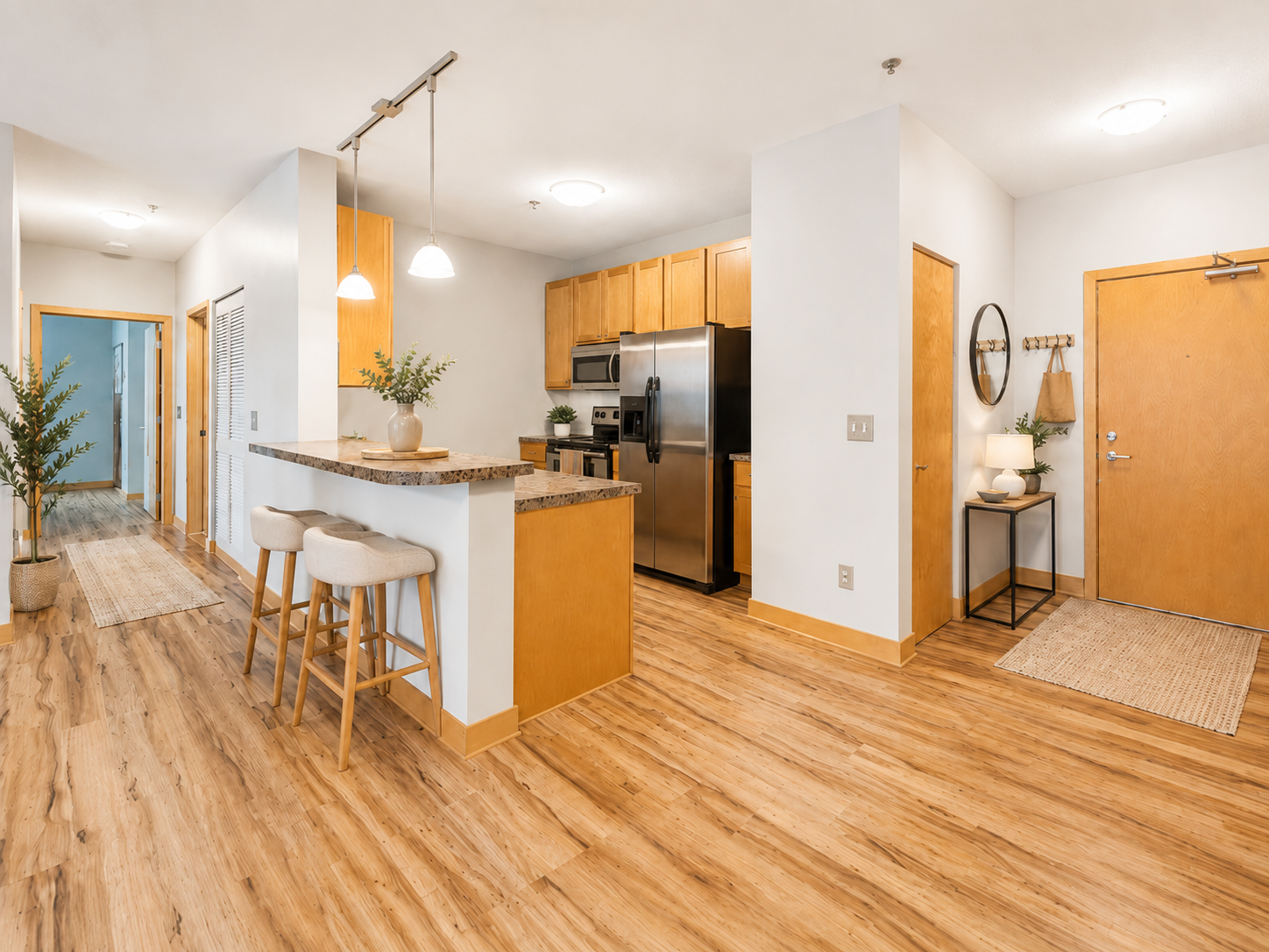 Property Photo:  2900 University Avenue SE 300  MN 55414 