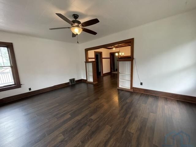 Property Photo:  2410 S Clinton  IA 51106 