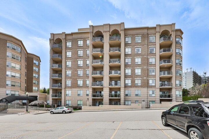 Property Photo:  2085 Amherst Heights Drive Ph705  ON L7P 5C2 