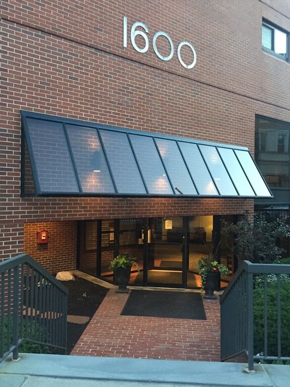 Property Photo:  1600 Massachusetts Ave 402  MA 02138 