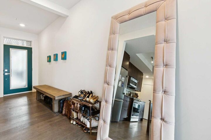 Property Photo: 1719 9A Street SW 219 AB T2T 6S3