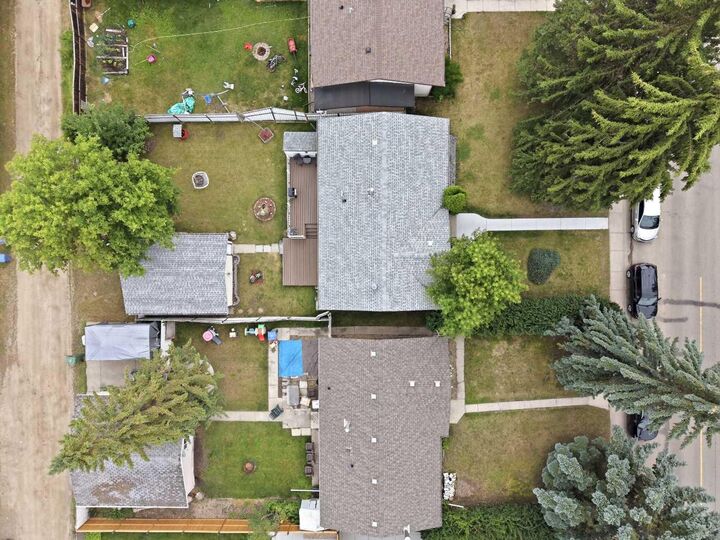 Property Photo: 12 Anders Street AB T4R 1B8