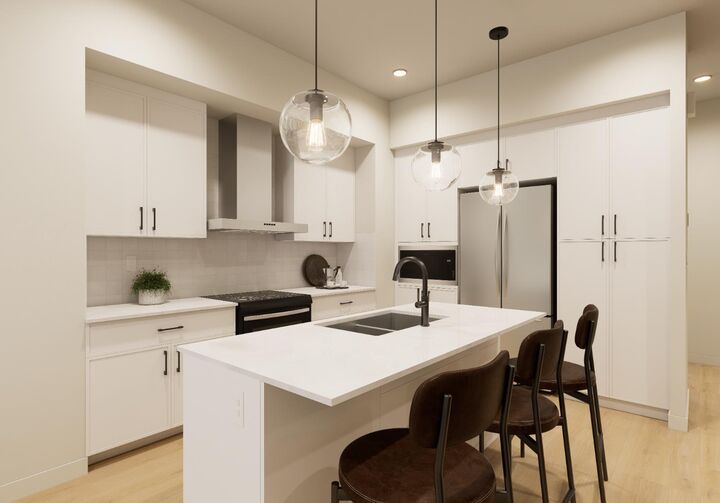 Property Photo:  56 Heritage Grove  AB T4C 3M3 