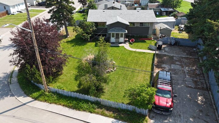 Property Photo: A & B, 110 Maskuta Drive A &Amp B AB T7V 1E7