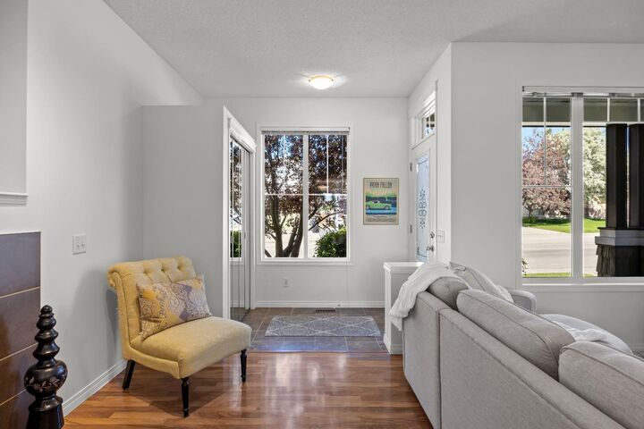Property Photo:  393 Tuscany Drive NW  AB T3L 3C9 