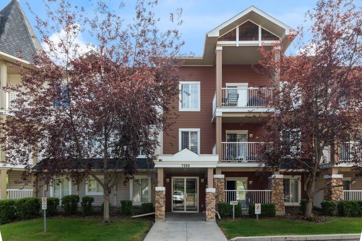 70 Panamount Drive NW 7201 — photo 1