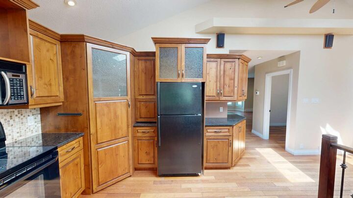 Property Photo: 1129 20 Street S AB T1K 2E1