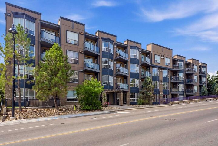 Property Photo:  2420 34 Avenue SW 405  AB T2T 2C8 
