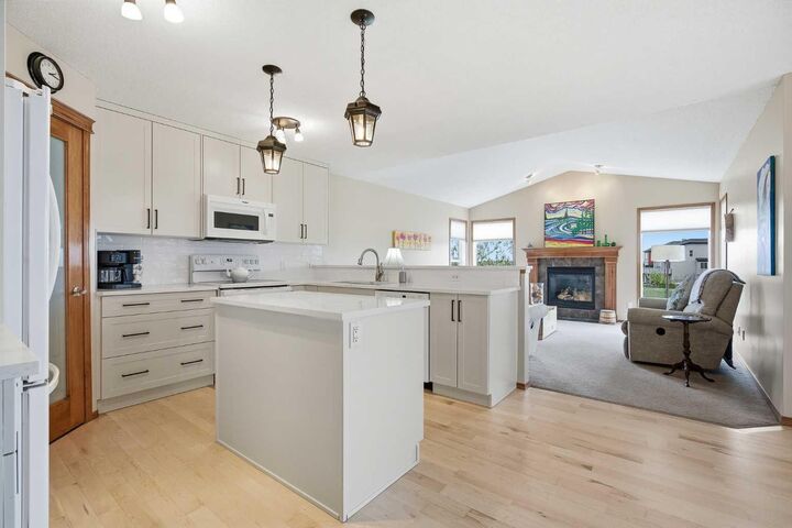 Property Photo:  276 Kincora Heights NW  AB T3R 1N6 