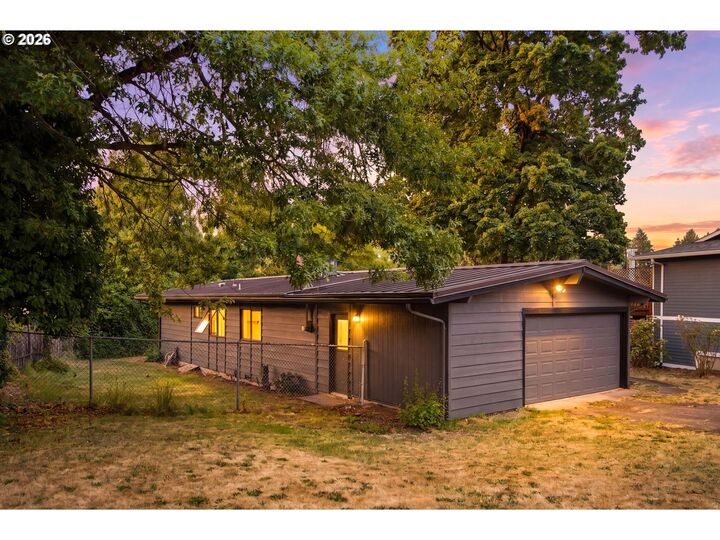 Property Photo:  5601 SE Oetkin Dr  OR 97267 