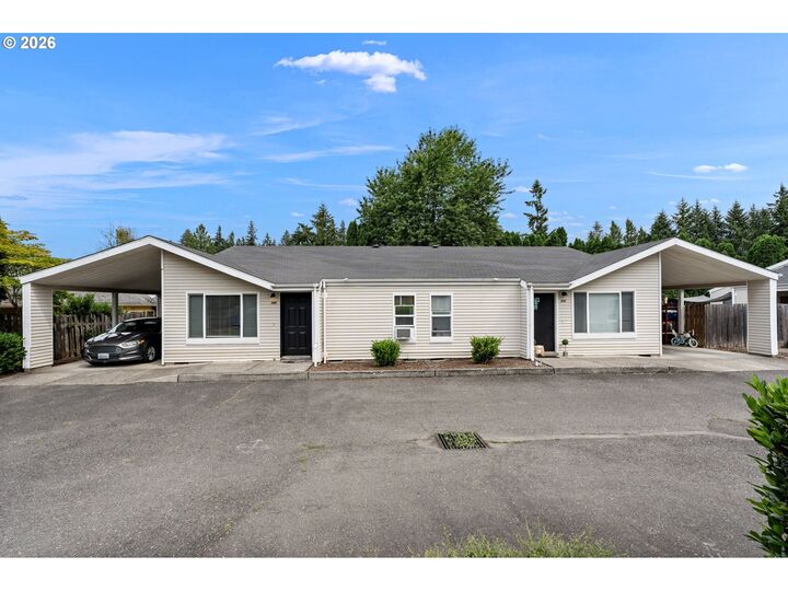 Property Photo: 906 Pioneer St WA 98642