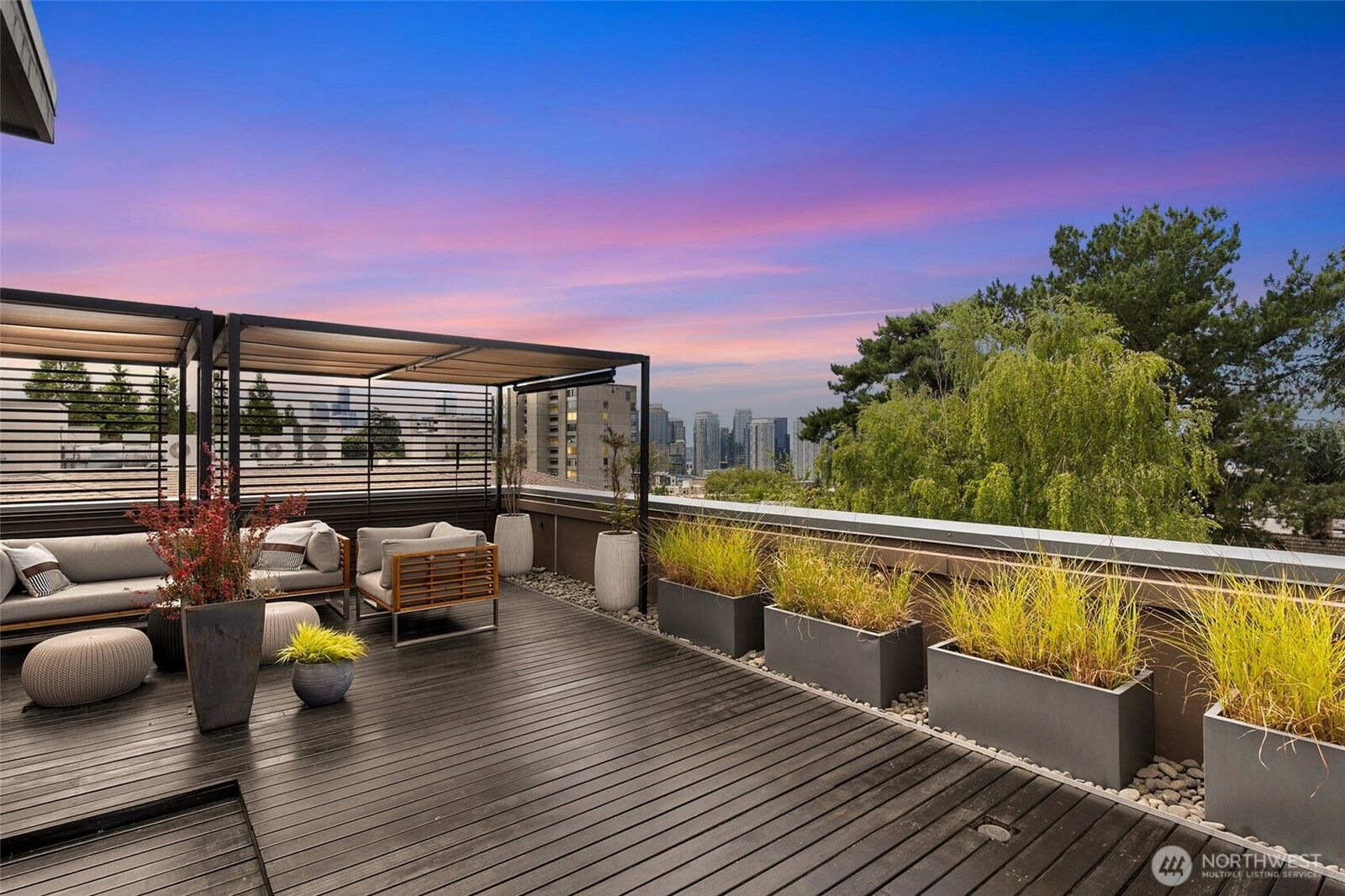Property Photo:  728  Boylston Avenue E B  WA 98102 