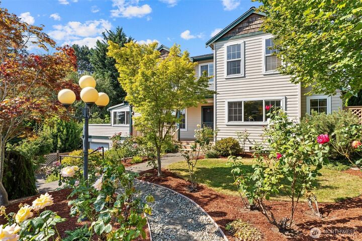 Property Photo: 911 Brookmere Street WA 98020