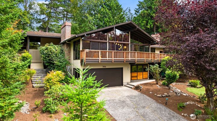 Property Photo:  7416  Mercer Terrace Drive  WA 98040 