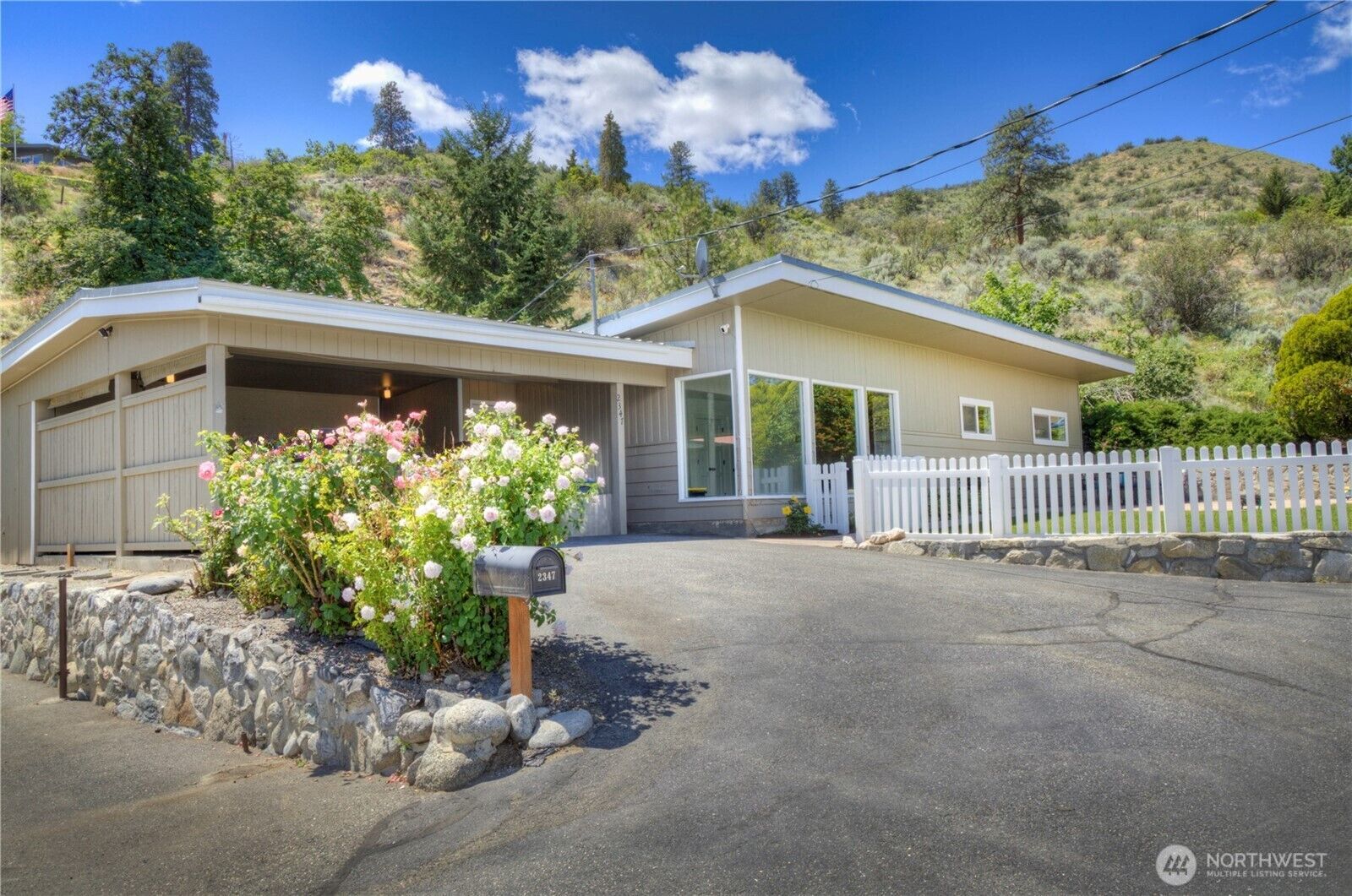 Property Photo: 2347 W Prospect Street WA 98816