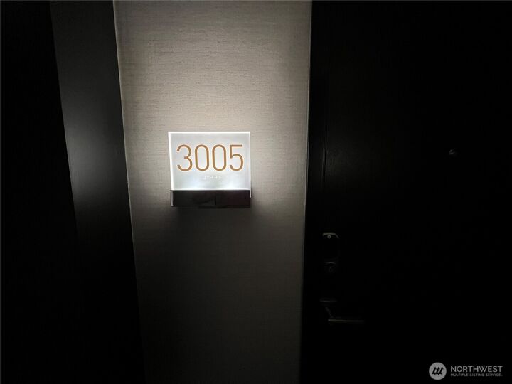 Property Photo: 1808 Minor Avenue 3005 WA 98101