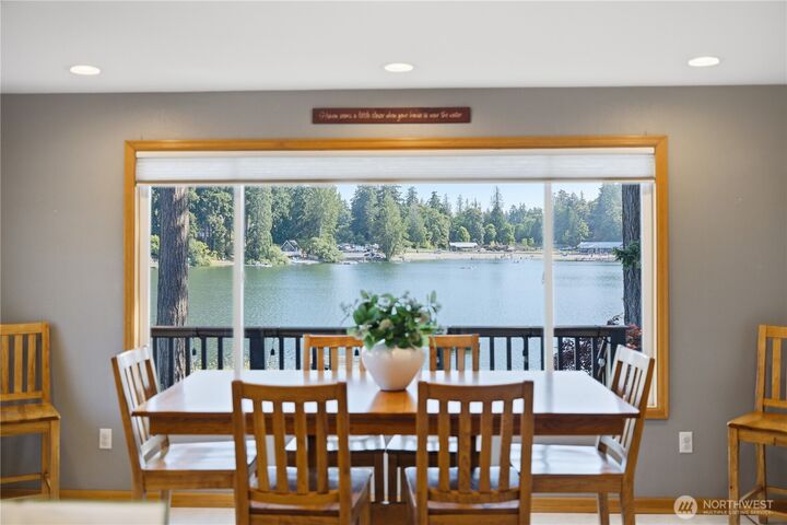 Property Photo: 2529 S 304th Street WA 98003