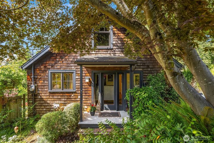 Property Photo: 4920 51st Avenue S WA 98118