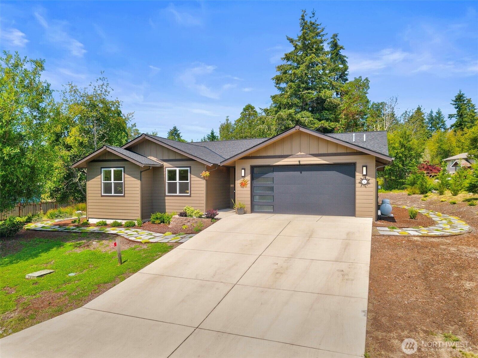 Property Photo: 325 Myrtle Street WA 98368
