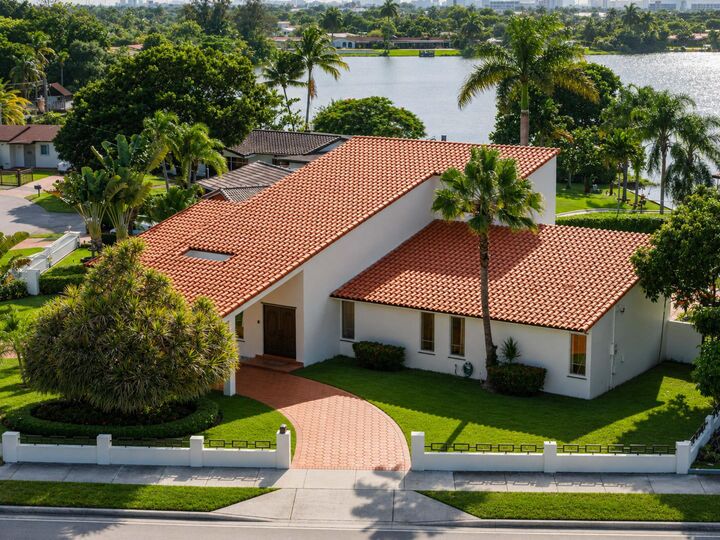 Property Photo: 1110 SW 97th Avenue FL 33174