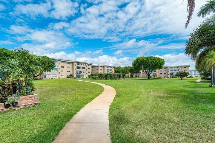 Property Photo: 2615 NE 1st Court 407 FL 33435
