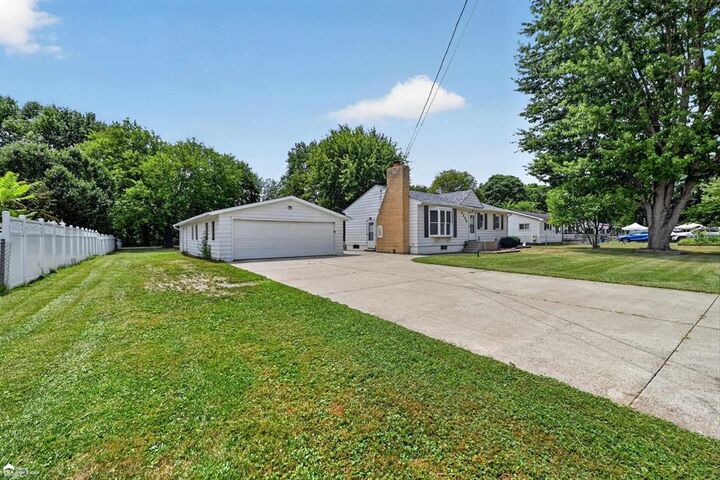 Property Photo: 5286 Roberts Drive MI 48506