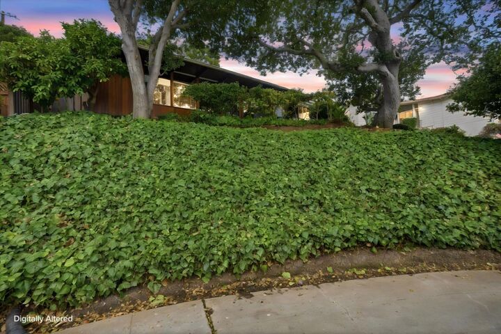 Property Photo: 18 Hillbarn Court CA 94403