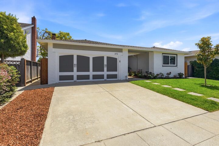 Property Photo:  372 Mullet Court  CA 94404 