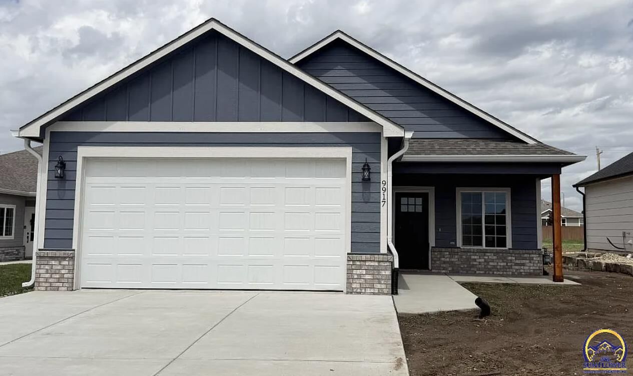 Property Photo: 9917 Weeping Willow Dr KS 66502