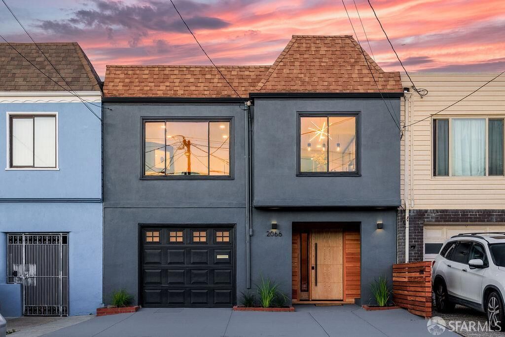 Property Photo:  2066 45th Avenue  CA 94116 