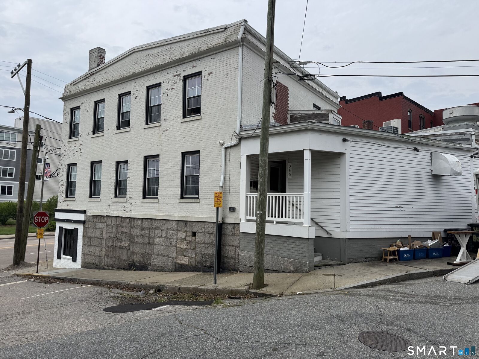 Property Photo:  345 Bank Street 1  CT 06320 